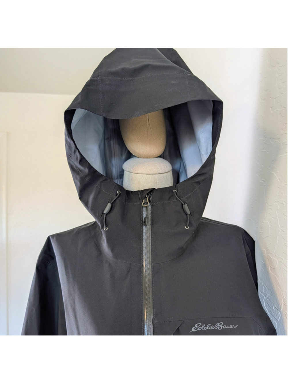 Eddie Bauer WeatherEdge Pro Rain Jacket Women’s L Black Waterproof Hooded Shell - Picture 7 of 16